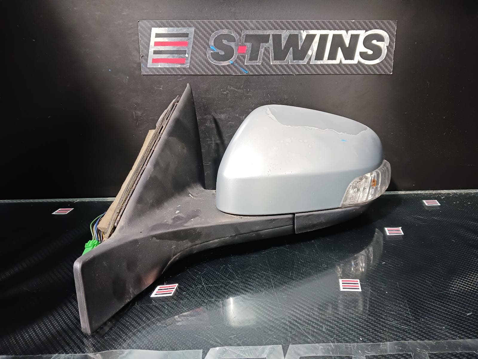 Used auto part listing image: 2008 VOLVO S70/V70/C70 LEFT DOOR MIRROR V70 (YV1BW...), POWER FOLD, W/ MEMORY TYPE (10TH VIN = 7/8/9/A/B), BW, 03/08-12/11 0000216870