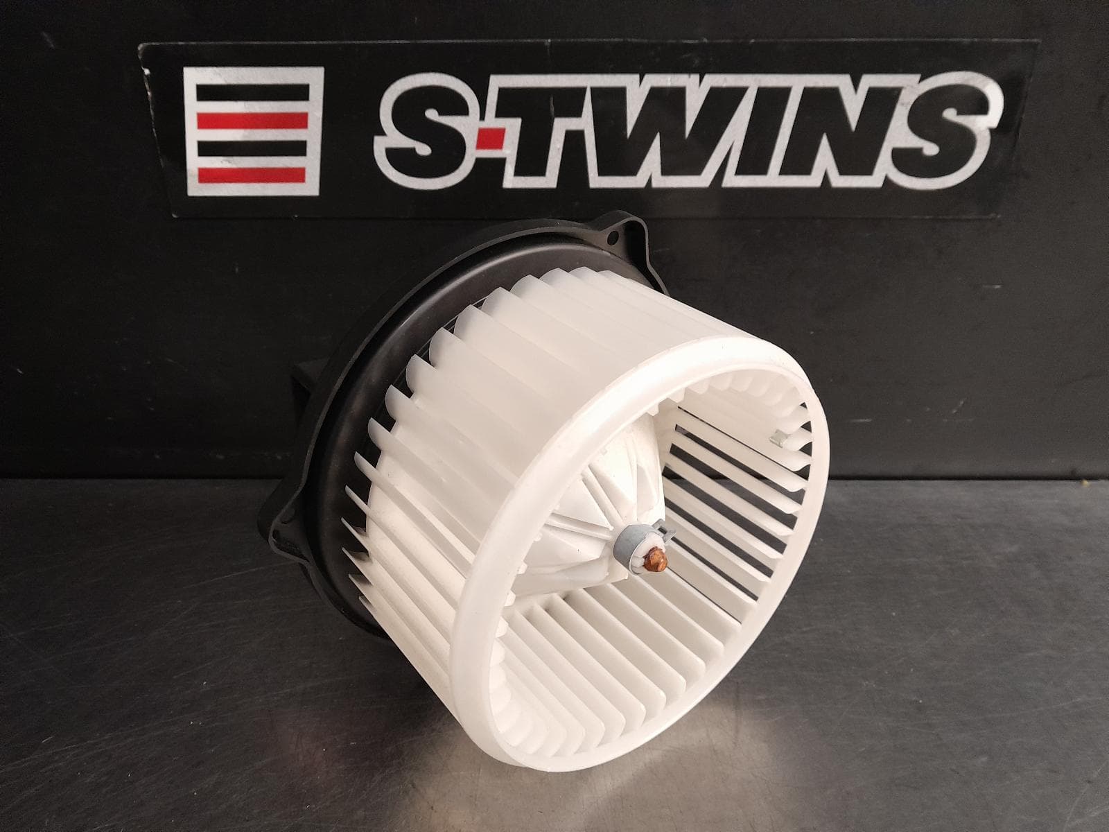 Used auto part listing image: 2022 HYUNDAI TUCSON HEATER FAN MOTOR NX4, 02/21- 0000291158