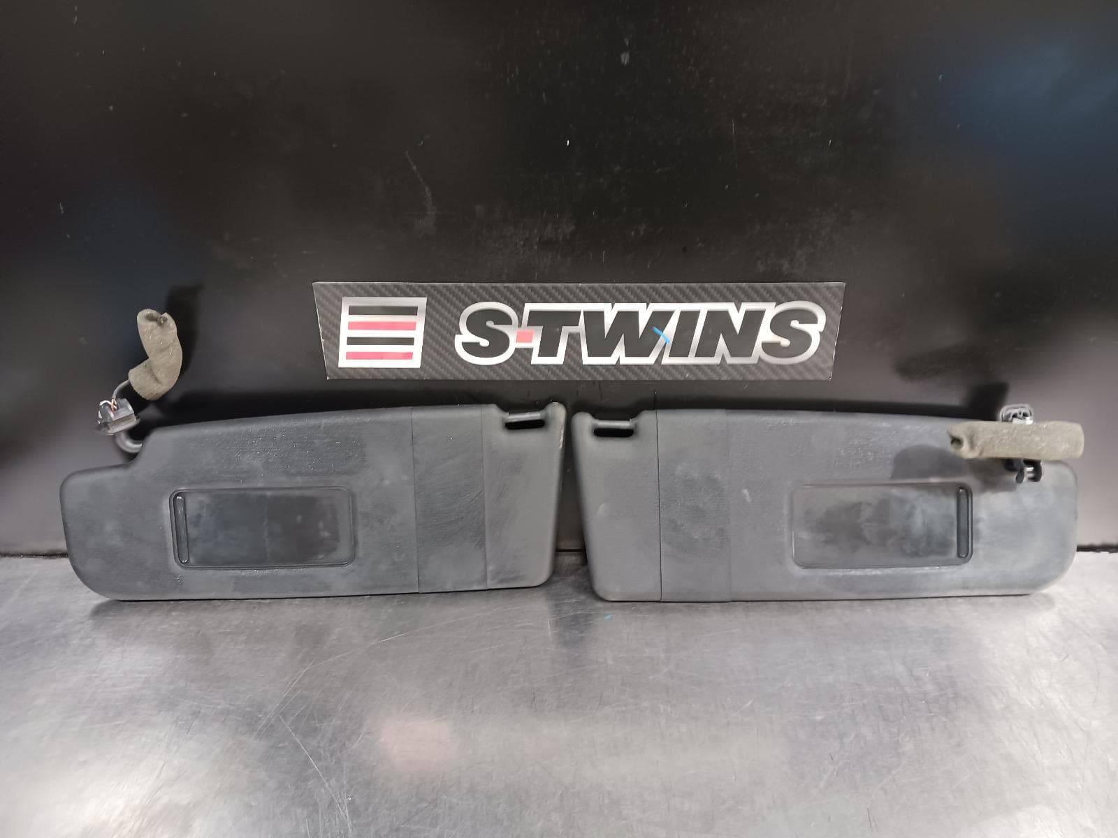 Used auto part listing image: 2015 VOLKSWAGEN SCIROCCO SUNVISOR 1S, PAIR, 12/08-12/17 0000232850