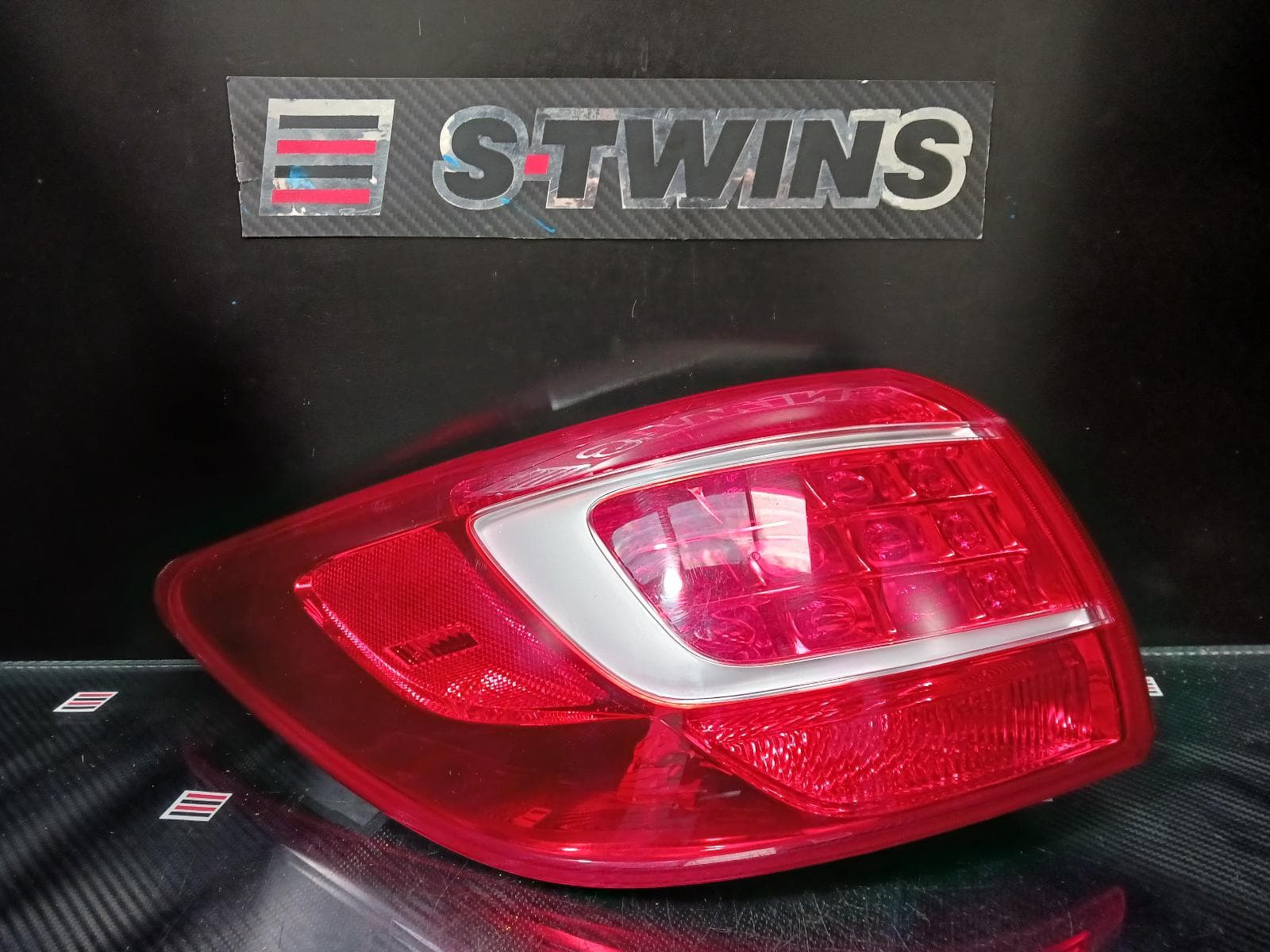 Used auto part listing image: 2010 KIA SPORTAGE LEFT TAILLIGHT SL, IN BODY, Si/SLi/PLATINUM, 05/10-04/14 0000226359