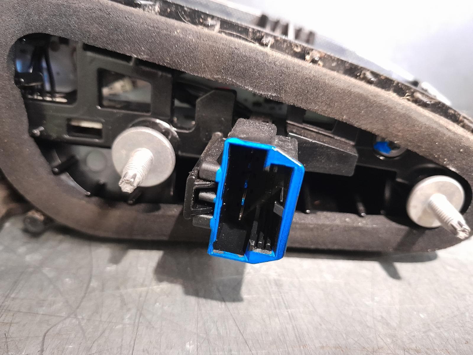 Used auto part listing image: 2021 SKODA KAMIQ REAR GARNISH TAILGATE LAMP (RH SIDE), LED TYPE, NW, 06/20- 0000331756