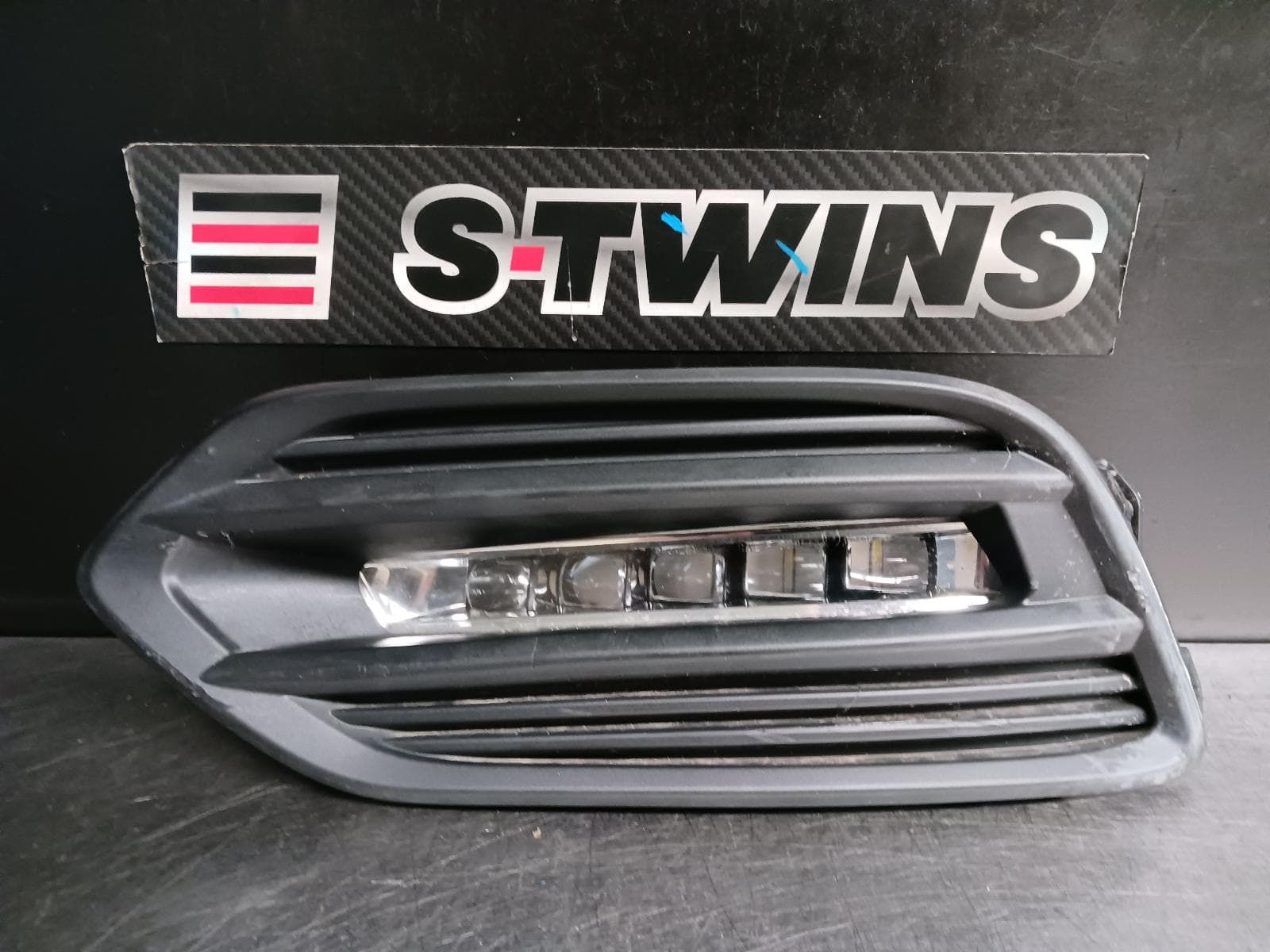Used auto part listing image: 2019 HONDA HRV BUMPER FOGLAMP, RU5, LED TYPE, 07/18-10/21 0000249308