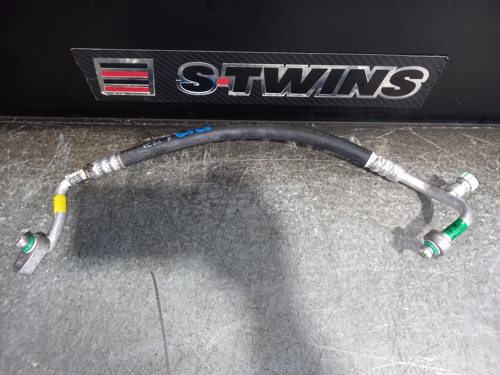 Used auto part listing image: 2015 HYUNDAI I30 A C HOSES PETROL, 1.6, G4FD, COMPRESSOR TO CONDENSER, GD, 12/12-04/17 0000242211