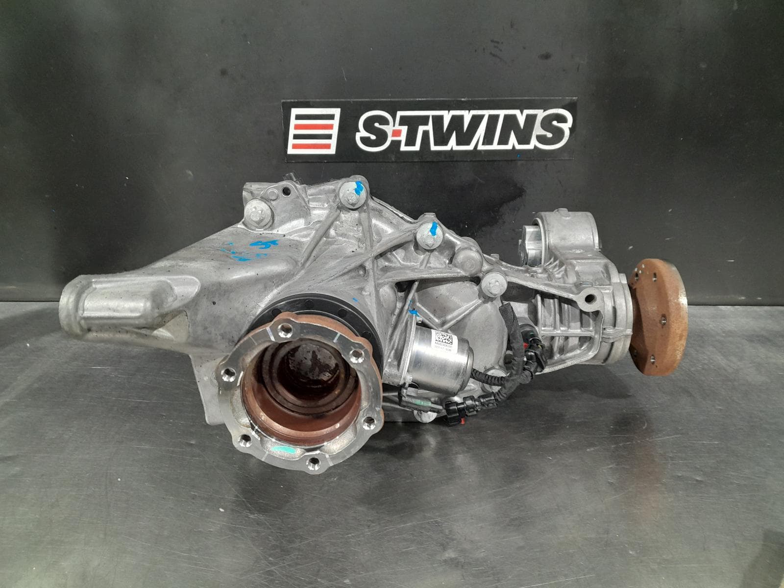 Used auto part listing image: 2017 AUDI Q5 DIFFERENTIAL CENTRE REAR, 4CYL, FY, 53:10 RATIO, TJN CODE, 02/17- 0000304039