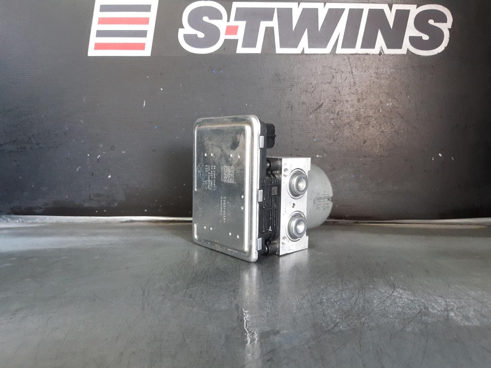 Used auto part listing image: 2020 SUZUKI SWIFT ABS PUMP MODULATOR P/N 5611080SB, AZ, 04/17- 0000260484