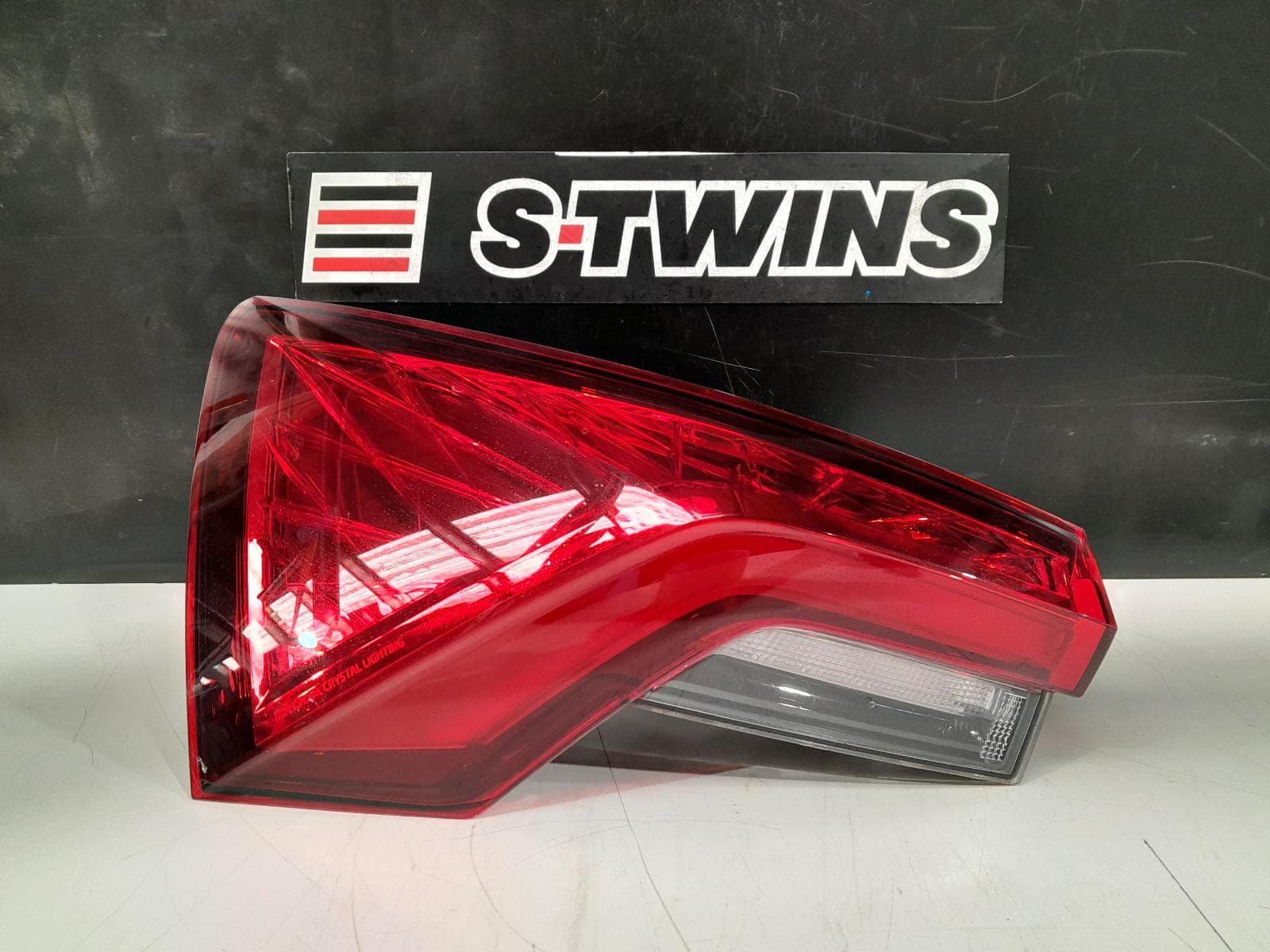 Used auto part listing image: 2021 SKODA SCALA LEFT TAILLIGHT HATCH, NW, 05/20- 0000311718