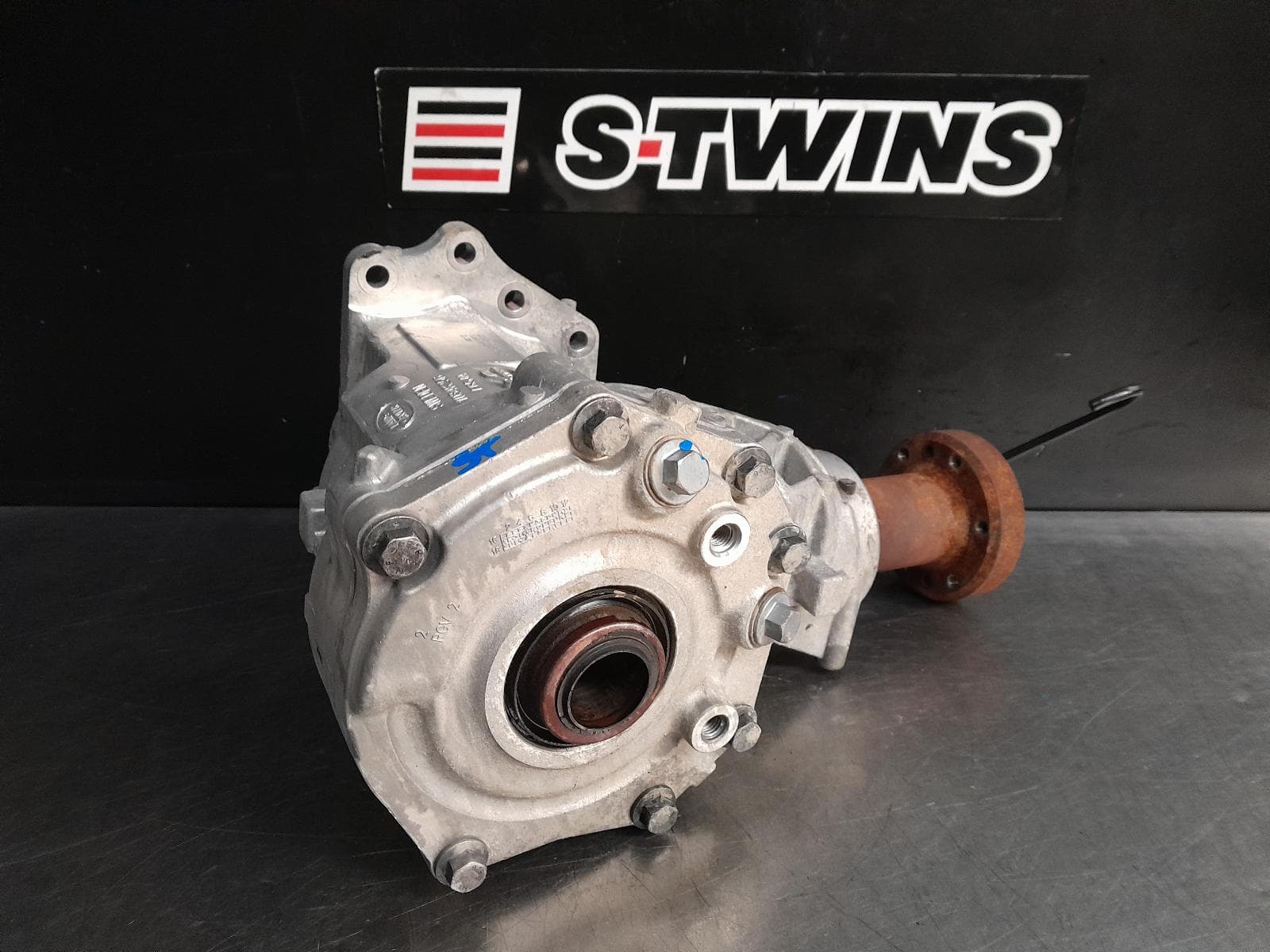 Used auto part listing image: 2019 LAND ROVER DISCOVERY SPORT TRANSFER CASE AUTO, L550, 01/15-06/19 0000288177