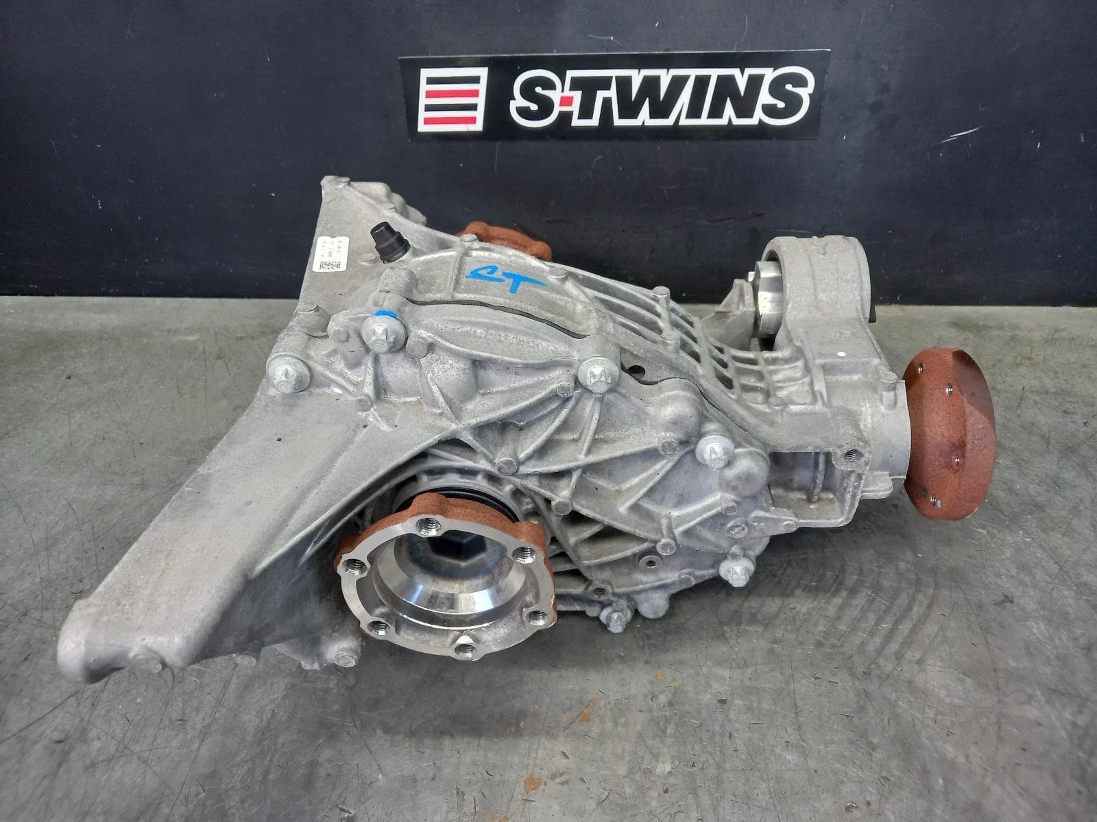 Used auto part listing image: 2018 AUDI Q5 DIFFERENTIAL CENTRE REAR, V6, FY, 43:13 RATIO, TJS CODE, 02/17- 0000346318