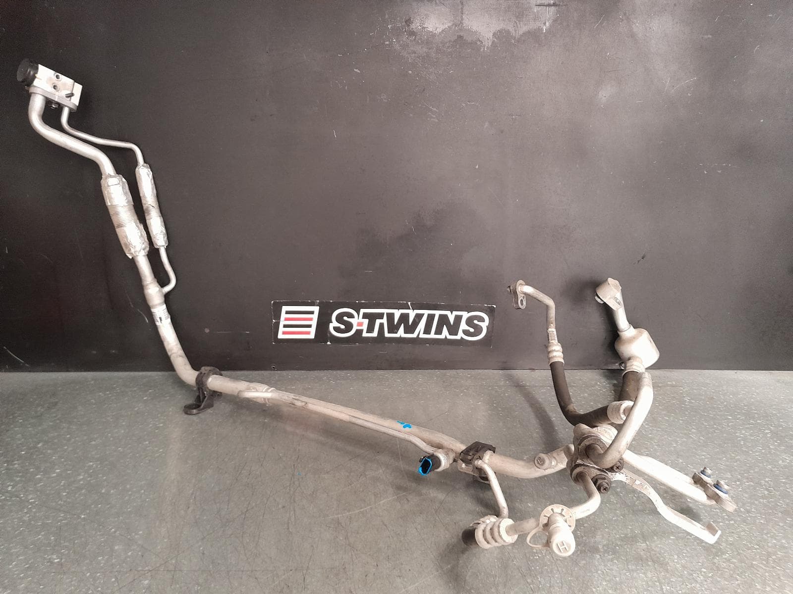 Used auto part listing image: 2022 HYUNDAI TUCSON A C HOSES PETROL, 2.0, UNDER BONNET SET, TL, 07/15- 0000334550
