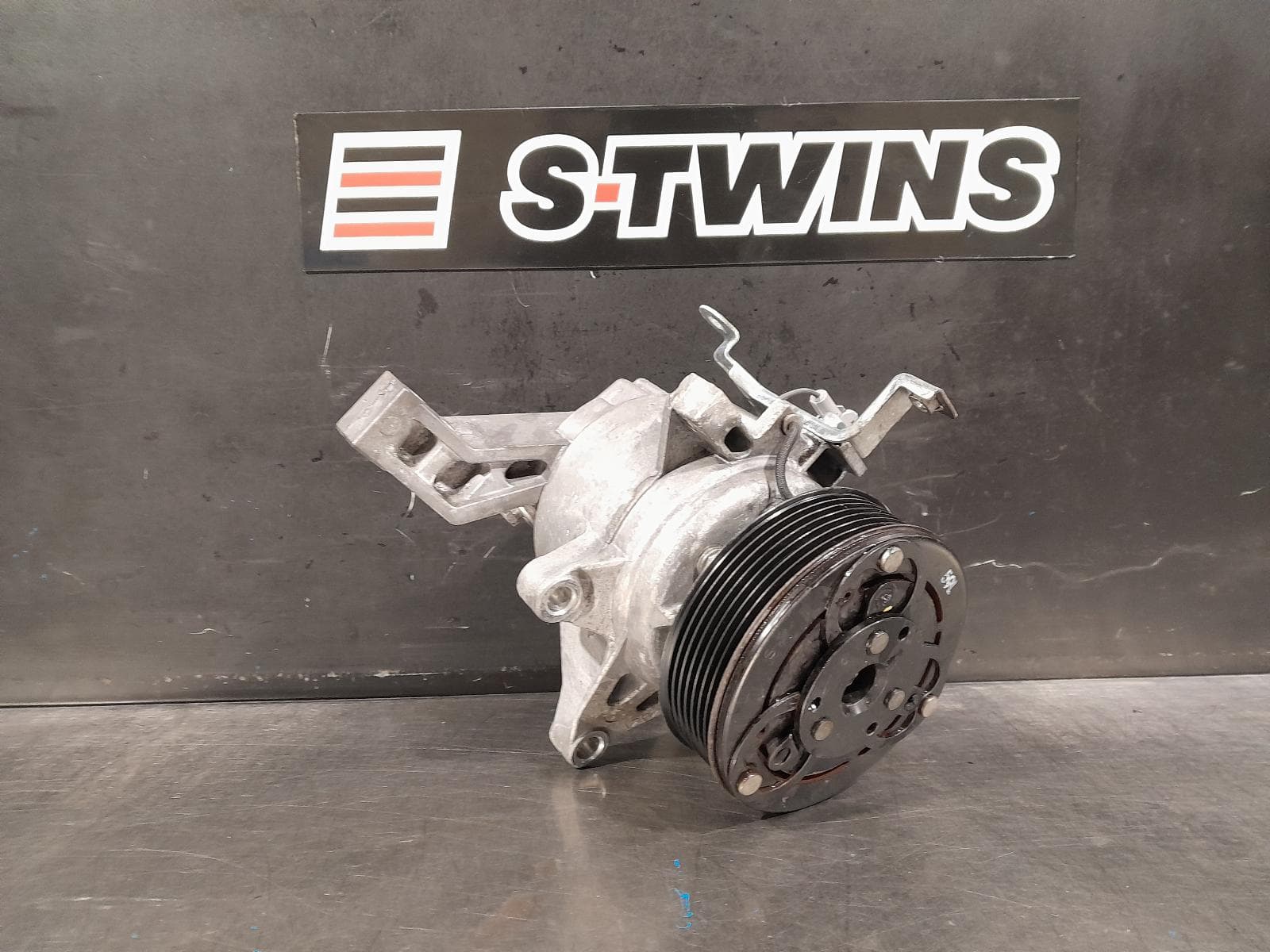 Used auto part listing image: 2015 SUBARU IMPREZA A C COMPRESSOR G4, 2.0, FB20, P/N FJ000/FJ001, 12/11-08/17 0000270494