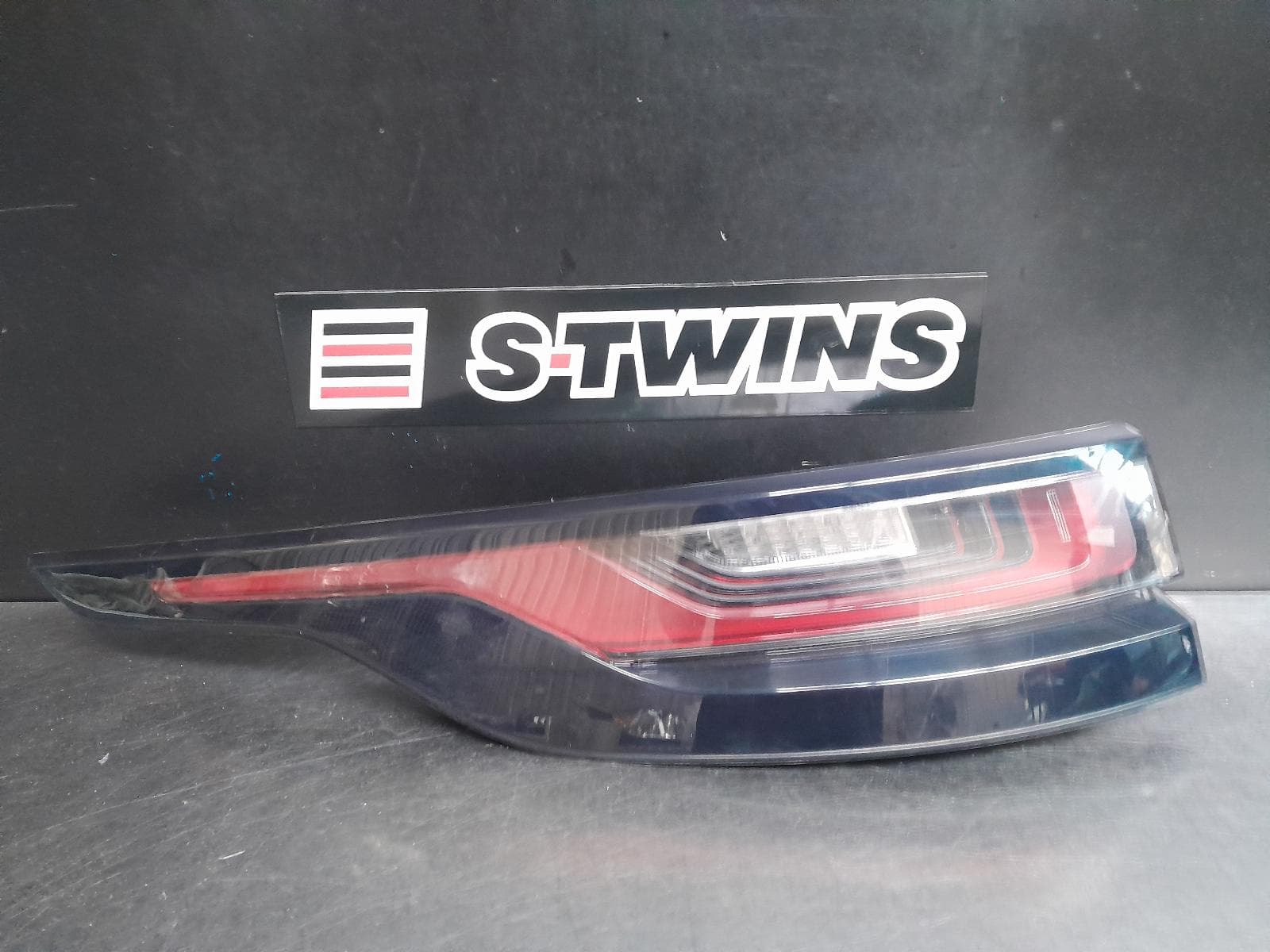 Used auto part listing image: 2022 LAND ROVER RANGEROVER VELAR LEFT TAILLIGHT L560, IN BODY, LED TYPE, 05/17- 0000258330