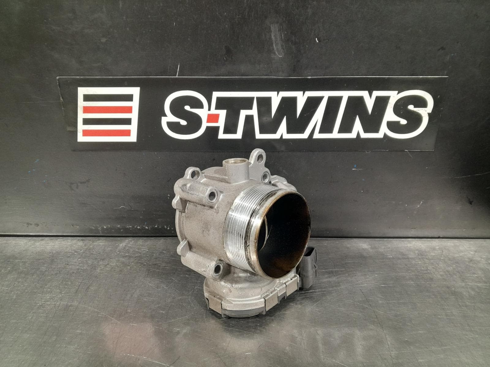 Used auto part listing image: 2016 LAND ROVER RANGE ROVER EVOQUE THROTTLE BODY 2.0, DIESEL, L538, 09/15-01/19 0000268860