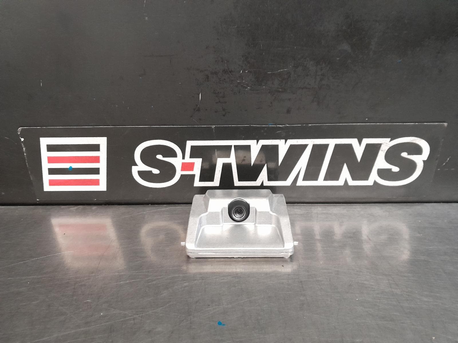 Used auto part listing image: 2022 HYUNDAI STARIA REVERSE CAMERA US4, FRONT CAMERA (WINDSCREEN MOUNTED), 04/21- 0000291232