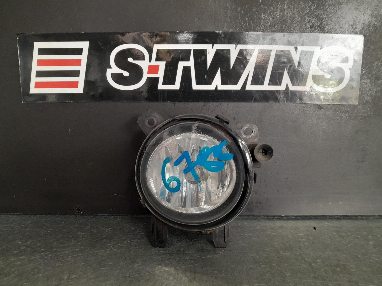 Used auto part listing image: 2014 BMW 3 SERIES RIGHT INDICATOR FOG SIDE BUMPER FOGLAMP, F30/F31/F34, SEDAN/WAGON/HATCH, NON LED TYPE, 11/11-11/20 0000318996