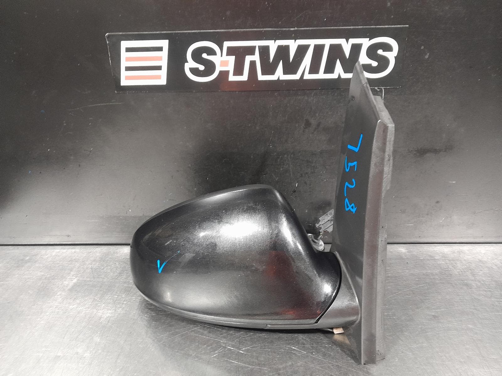 Used auto part listing image: 2012 OPEL ASTRA RIGHT DOOR MIRROR AS, 5DR HATCH/WAGON, W/ FOLDING MIRROR TYPE, 09/12-08/13 0000283791