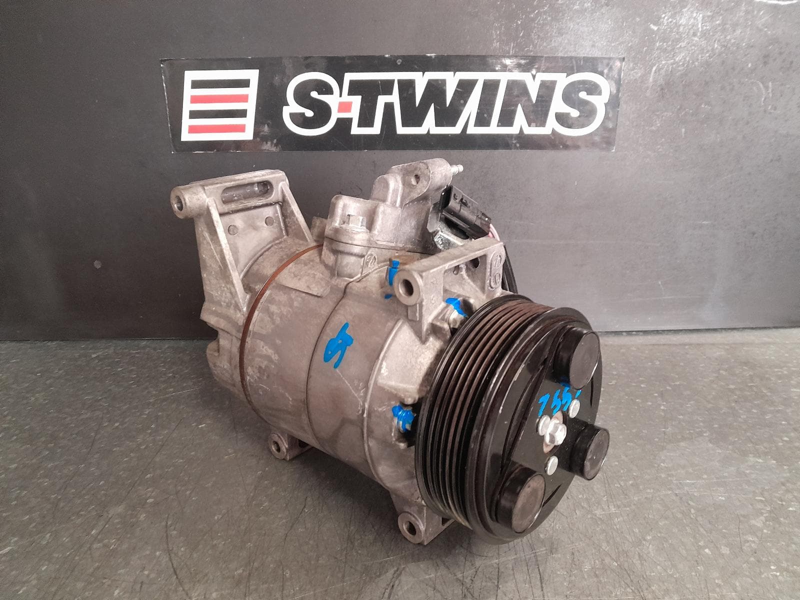 Used auto part listing image: 2012 INFINITI FX A C COMPRESSOR S51, 08/12-12/13 0000318488