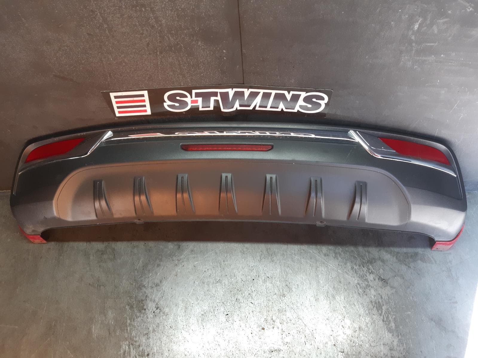 Used auto part listing image: 2021 HAVAL JOLION REAR BUMPER A01, BUMPER BAR LOWER MOULDING, NON HEV, CHROME MOULDING, 02/21-03/24 0000283143