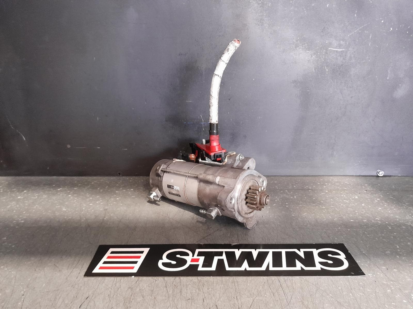 Used auto part listing image: 2018 LAND ROVER RANGEROVER VELAR STARTER L560, DIESEL, 2.0, TWIN TURBO, AJ200, 05/17- 0000340878