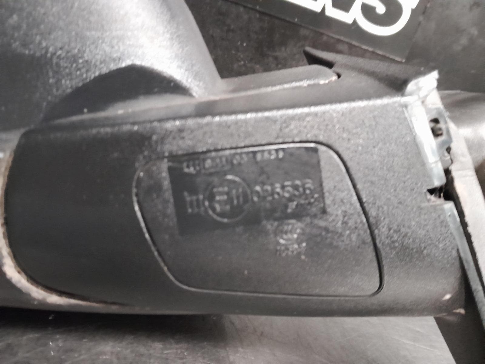 Used auto part listing image: 2017 JEEP GRANDCHEROKEE LEFT DOOR MIRROR W/ MEMORY, AUTO DIM, NON BLIND SPOT, PUDDLE, NEUTRAL GREY, WK, 01/17-02/22 0000284248
