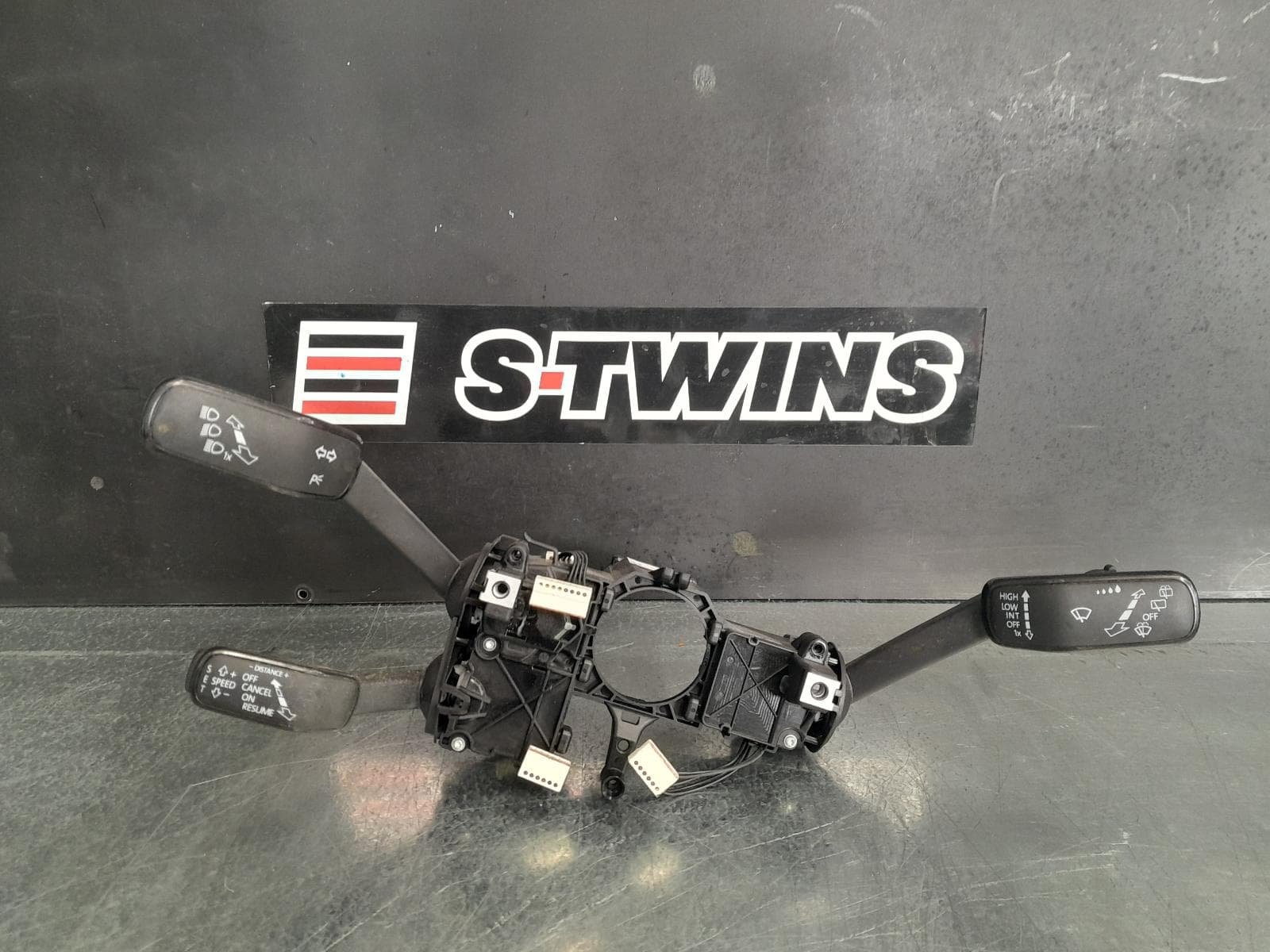 Used auto part listing image: 2019 SKODA KAROQ COMBINATION SWITCH ASSY, NU, 04/18- 0000314146