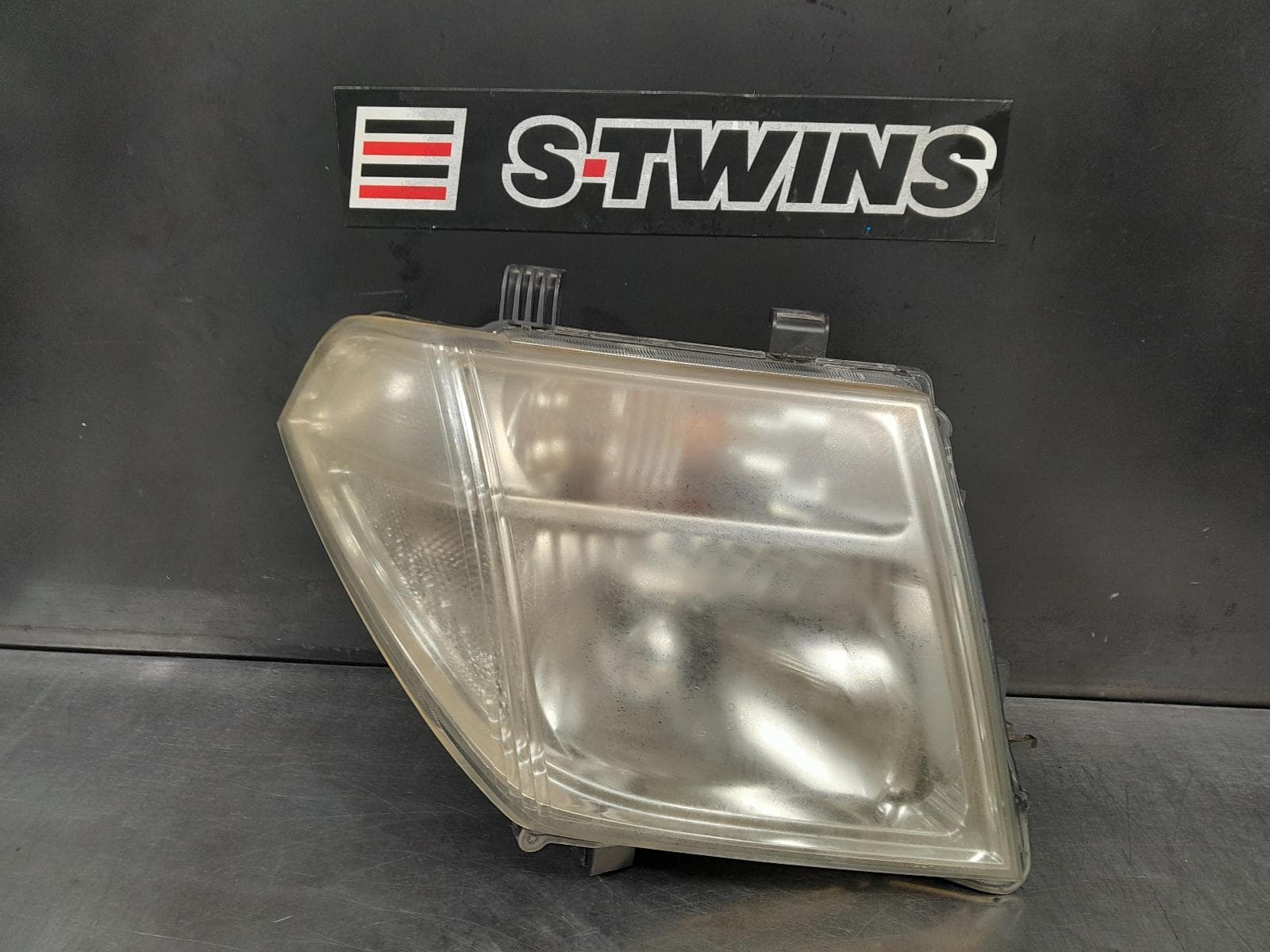 Used auto part listing image: 2008 NISSAN PATHFINDER RIGHT HEADLAMP R51, 06/07-01/10 0000302470