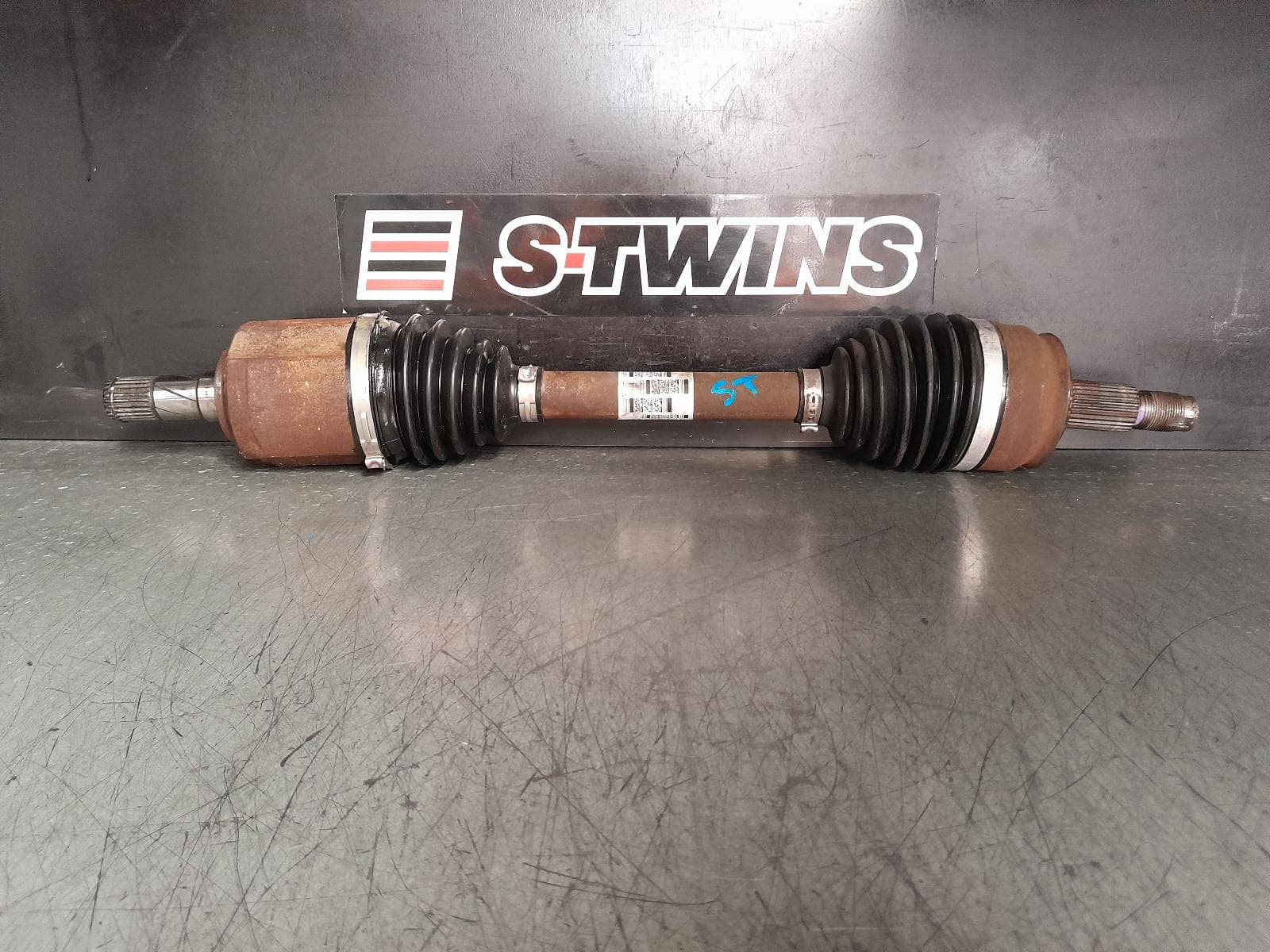 Used auto part listing image: 2016 JEEP RENEGADE LEFT DRIVESHAFT FRONT, PETROL, 1.4, BU, 09/15-01/20 0000365934