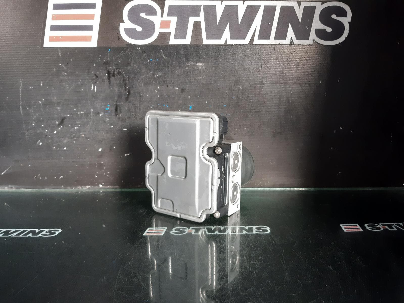 Used auto part listing image: 2022 SUBARU FORESTER ABS PUMP MODULATOR SJ120 TYPE, FB25, SK, 08/18- 0000300216
