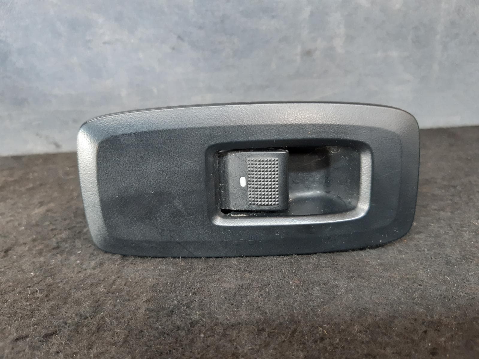 Used auto part listing image: 2017 FORD RANGER PWR DR WIND SWITCH LH FRONT, PX SERIES 2-3, 07/15-04/22 0000095140