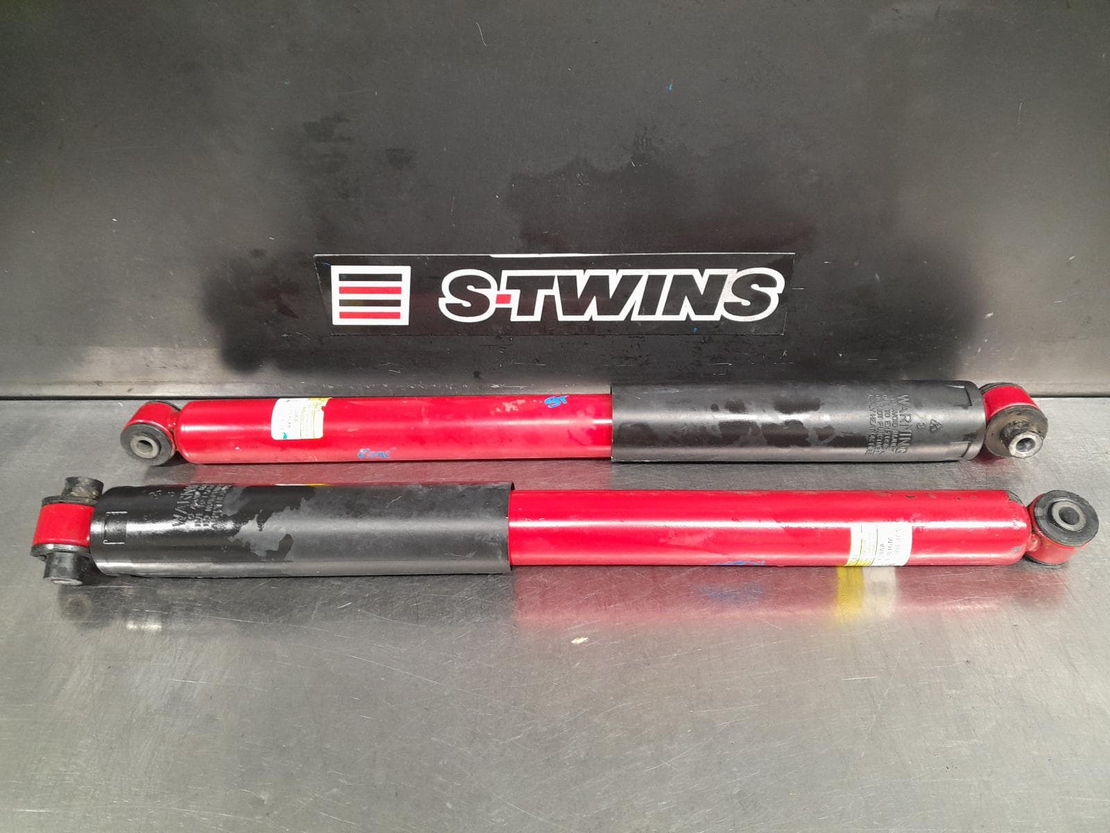 Used auto part listing image: 2020 JEEP WRANGLER SHOCK ABSORBER JL, 08/18- 0000307524