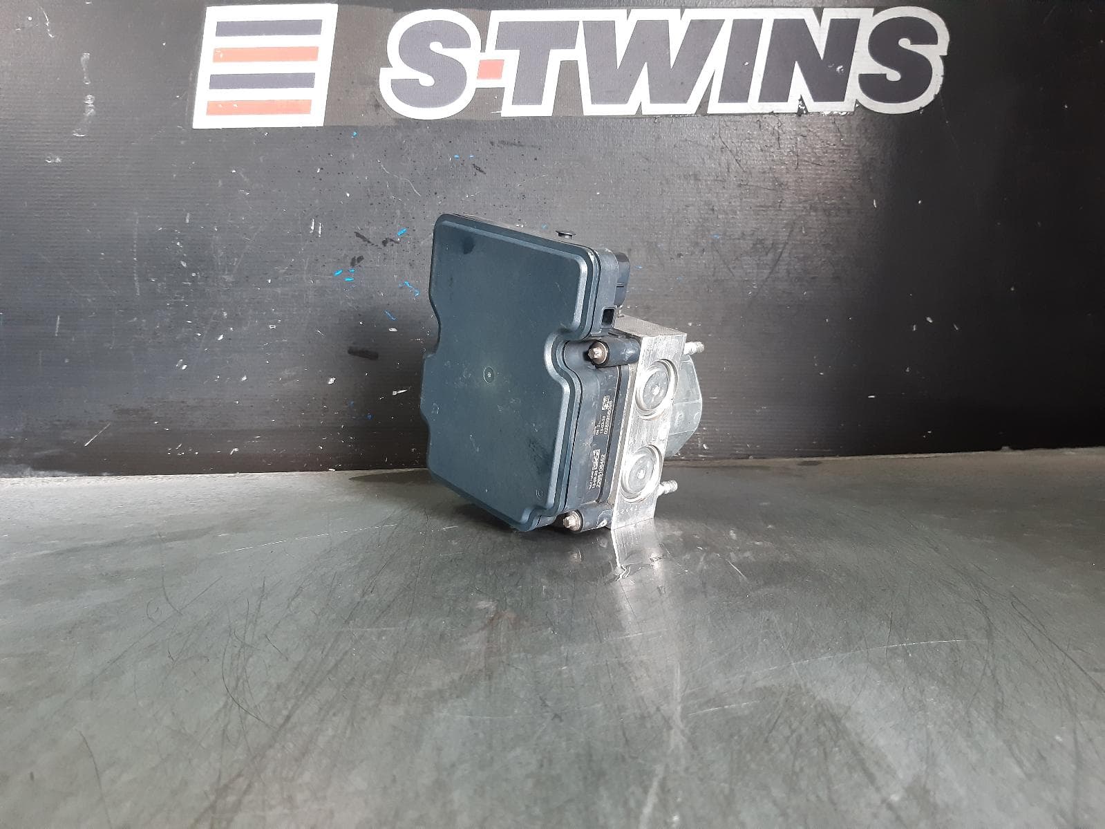 Used auto part listing image: 2014 NISSAN PULSAR ABS PUMP MODULATOR C12, 1.6, MANUAL, 05/13-12/16 0000309847