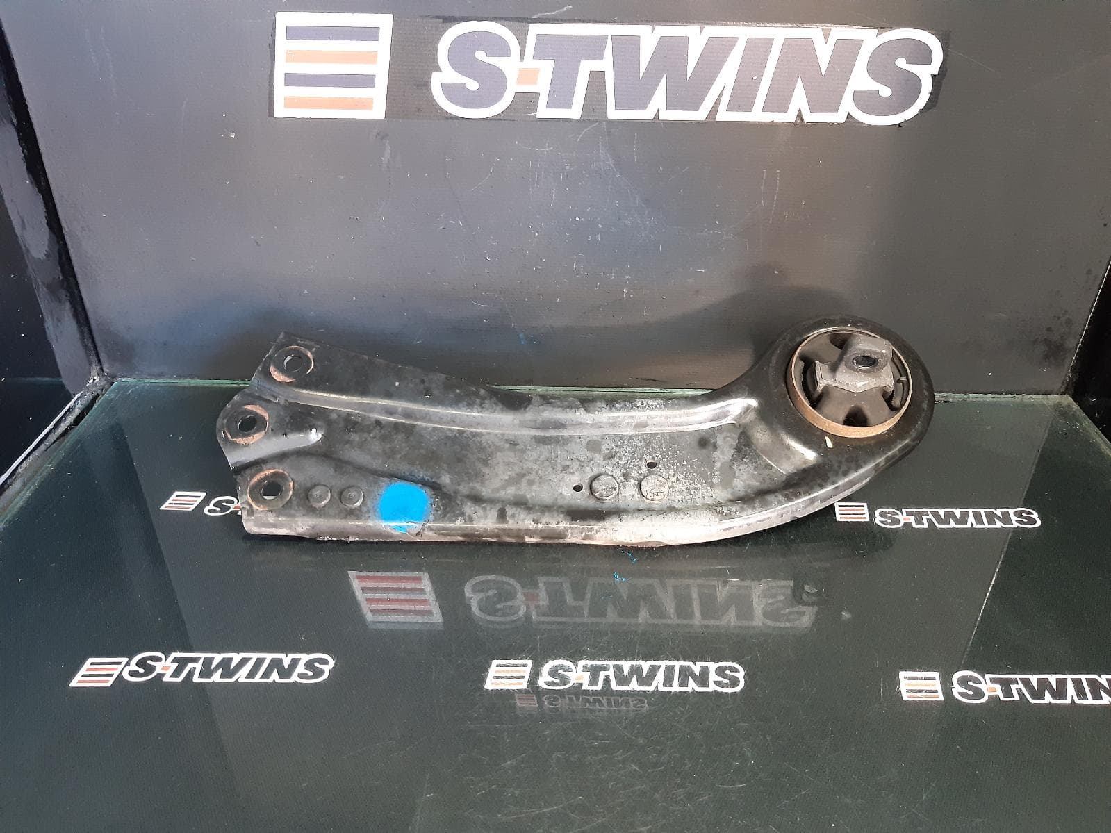 Used auto part listing image: 2022 HYUNDAI TUCSON RIGHT REAR TRAILING ARM TRAILING ARM, NX4, 02/21- 0000324717