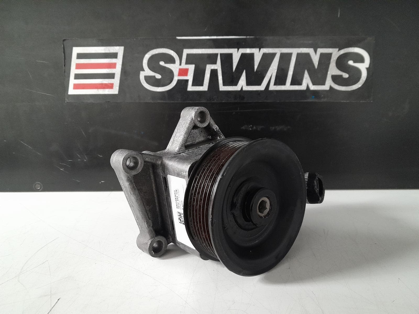 Used auto part listing image: 2022 IVECO DAILY STEERING PUMP 6TH GEN, 01/15- 0000312918