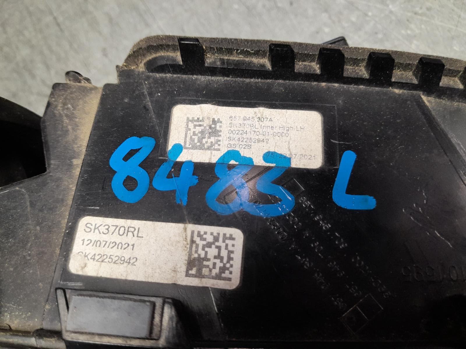 Used auto part listing image: 2021 SKODA SCALA REAR GARNISH TAILGATE LAMP (LH SIDE), NW, 05/20- 0000349101