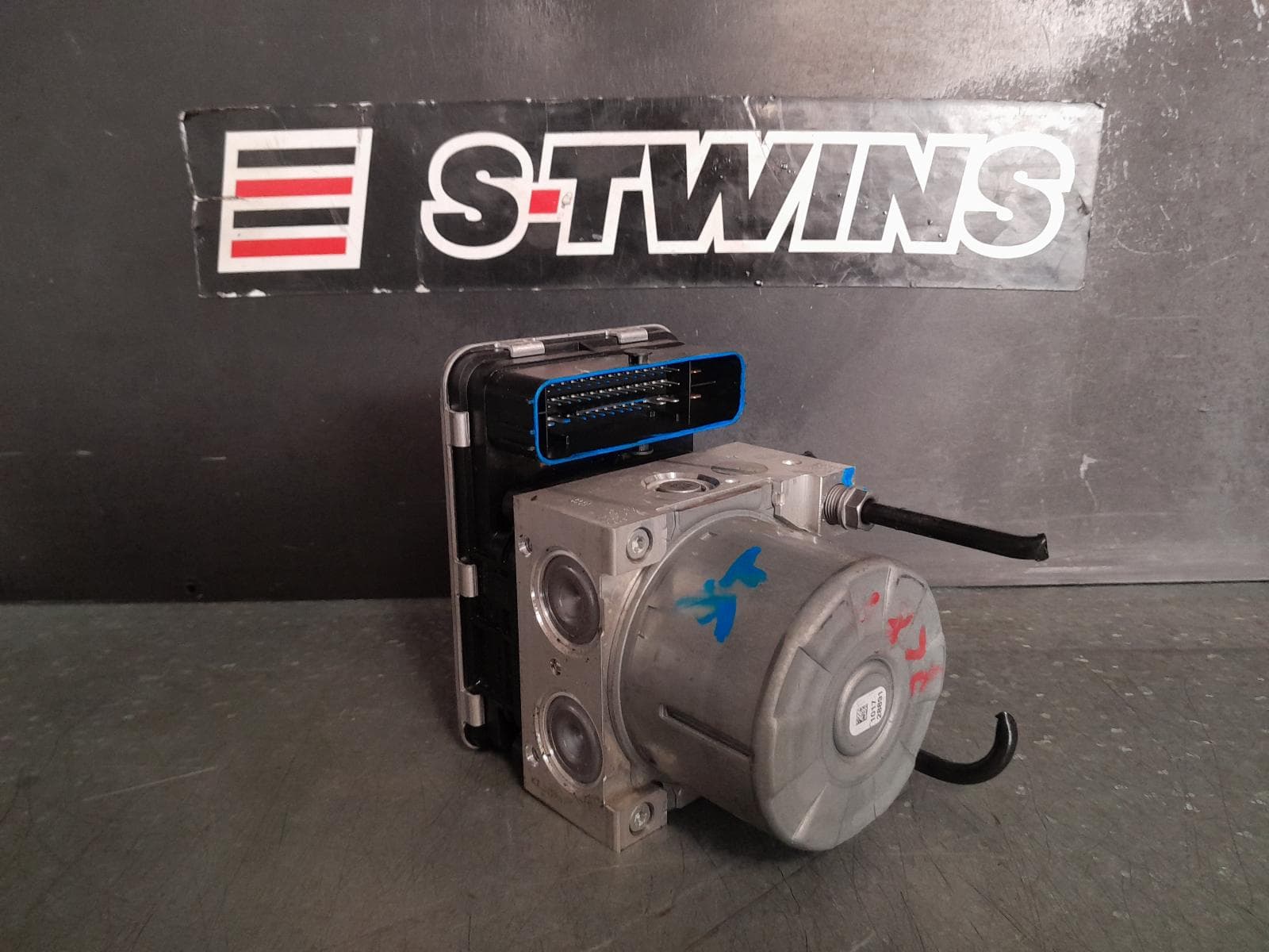 Used auto part listing image: 2020 VOLKSWAGEN TIGUAN ABS PUMP MODULATOR P/N 5Q0907379CH, 5NA, 06/16-02/24 0000337321