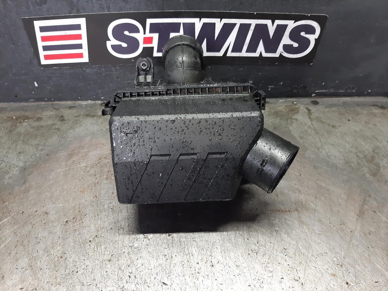 Used auto part listing image: 2019 KIA SELTOS AIR CLEANER BOX AIR CLEANER, SP2, 1.6, PETROL, 07/19- 0000335901