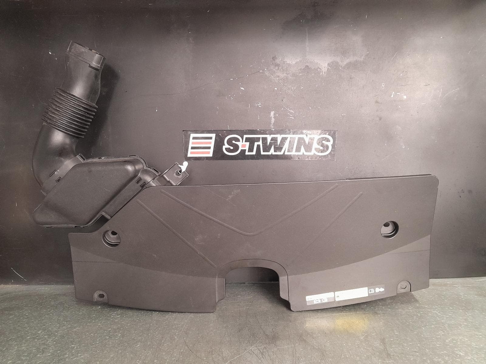 Used auto part listing image: 2012 INFINITI FX AIR CLEANER BOX S51, 08/12-12/13 0000318897