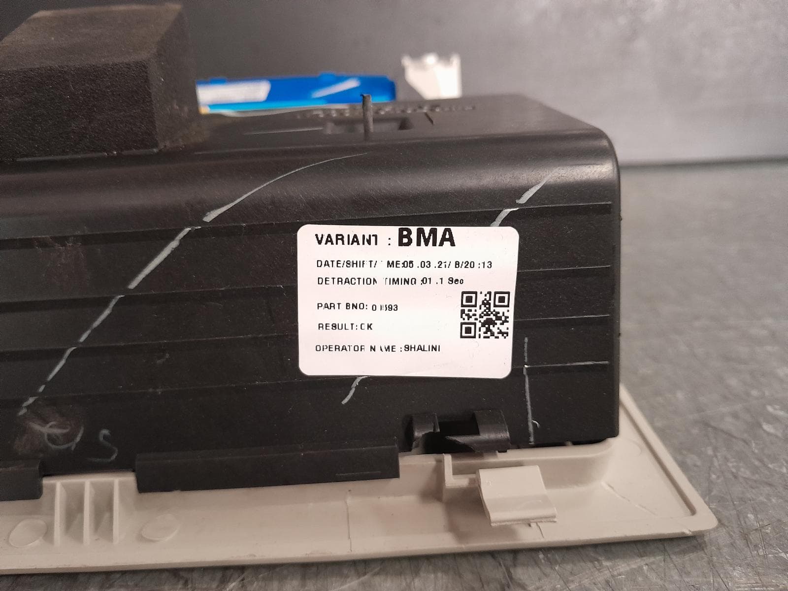 Used auto part listing image: 2021 FORD RANGER COURTESY LIGHT FRONT, PX, W/ SENSOR, NON AMBIENT LIGHTS TYPE, GREY, 06/11-04/22 0000321221