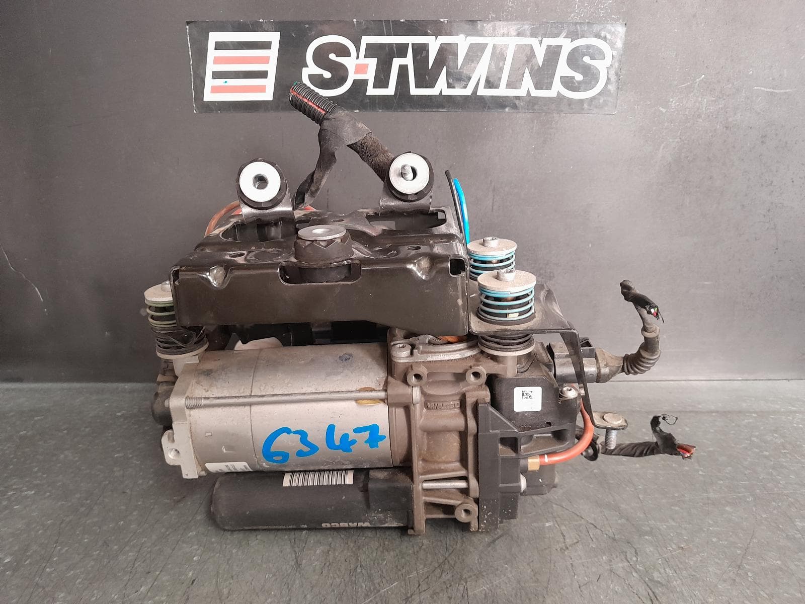 Used auto part listing image: 2021 AUDI Q7 AIR RIDE COMPRESSOR 4M, 07/15- 0000322373