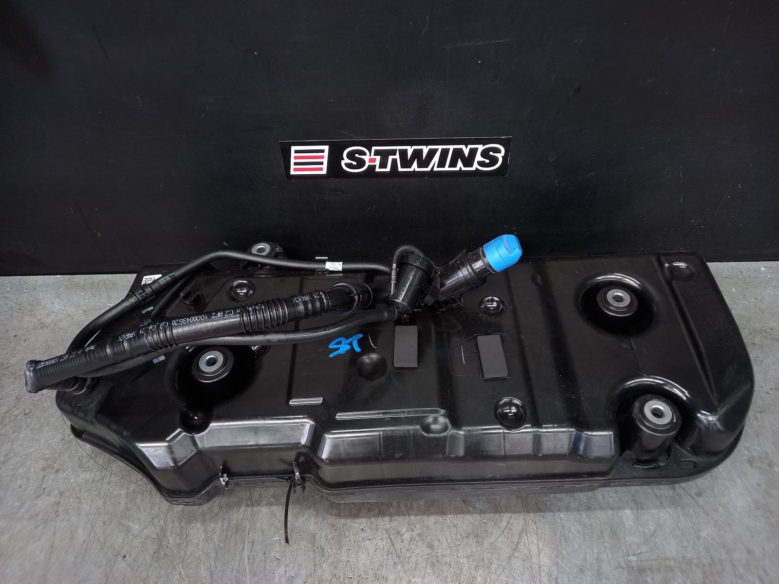 Used auto part listing image: 2022 MERCEDES GLE CLASS ADBLUE TANK V167/C167, 05/19- 0000323189