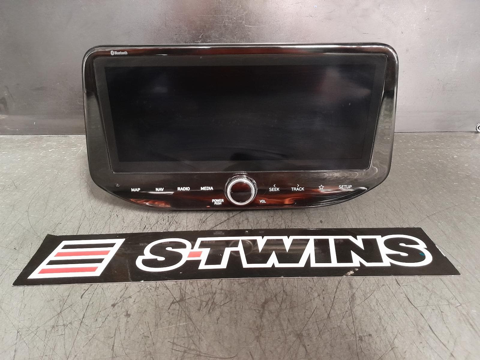 Used auto part listing image: 2022 HYUNDAI I30 HEAD UNIT, W/ DISPLAY UNIT, 10.25IN TOUCHSCREEN, W/ SAT NAV TYPE, PD, HATCH (CZECH TMAH VIN), 03/21- 0000366063
