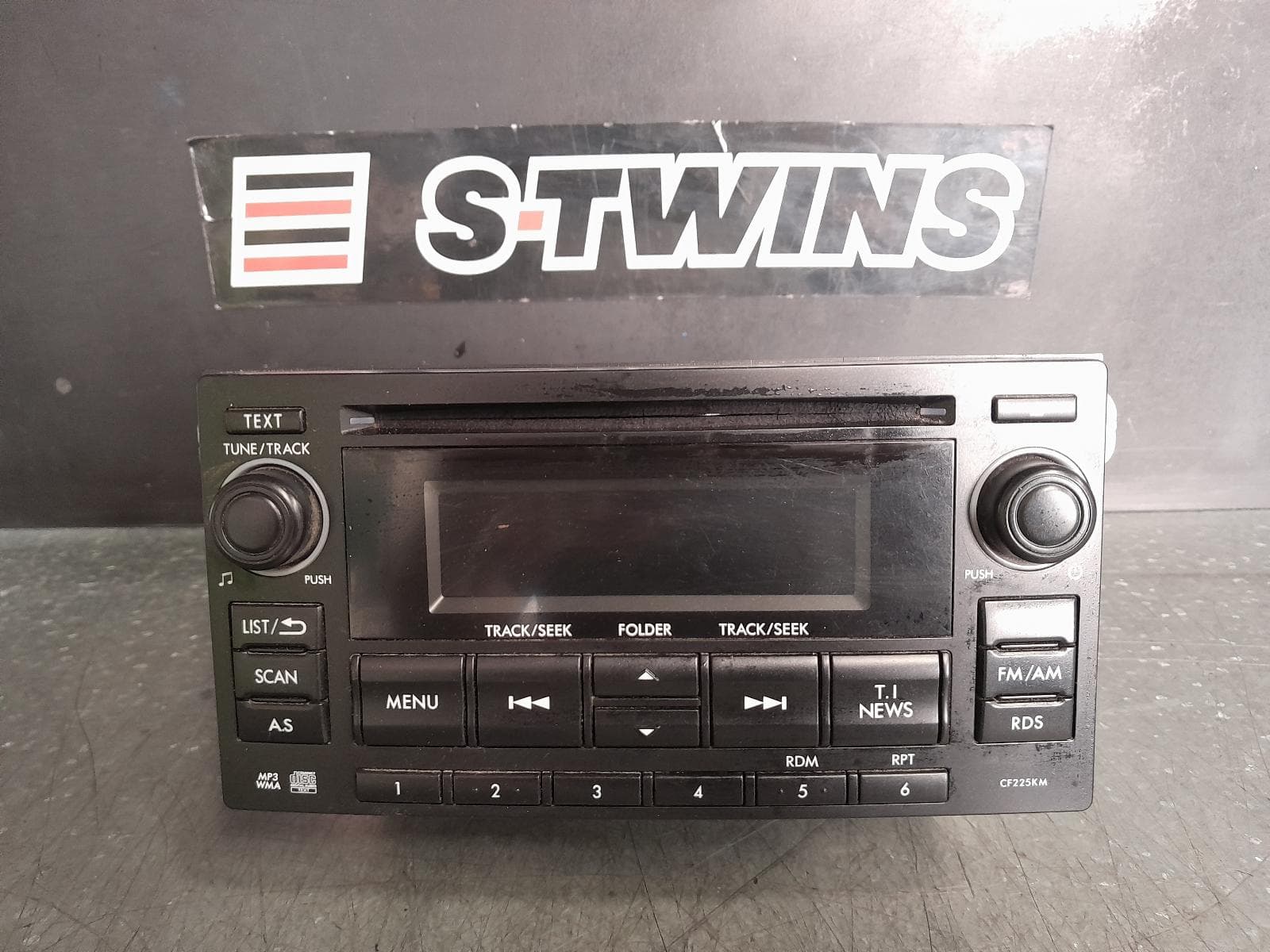 Used auto part listing image: 2013 SUBARU FORESTER SINGLE DISC CD PLAYER (P/N ON FACE CF225KM), SJ, 12/12-03/15 0000331408