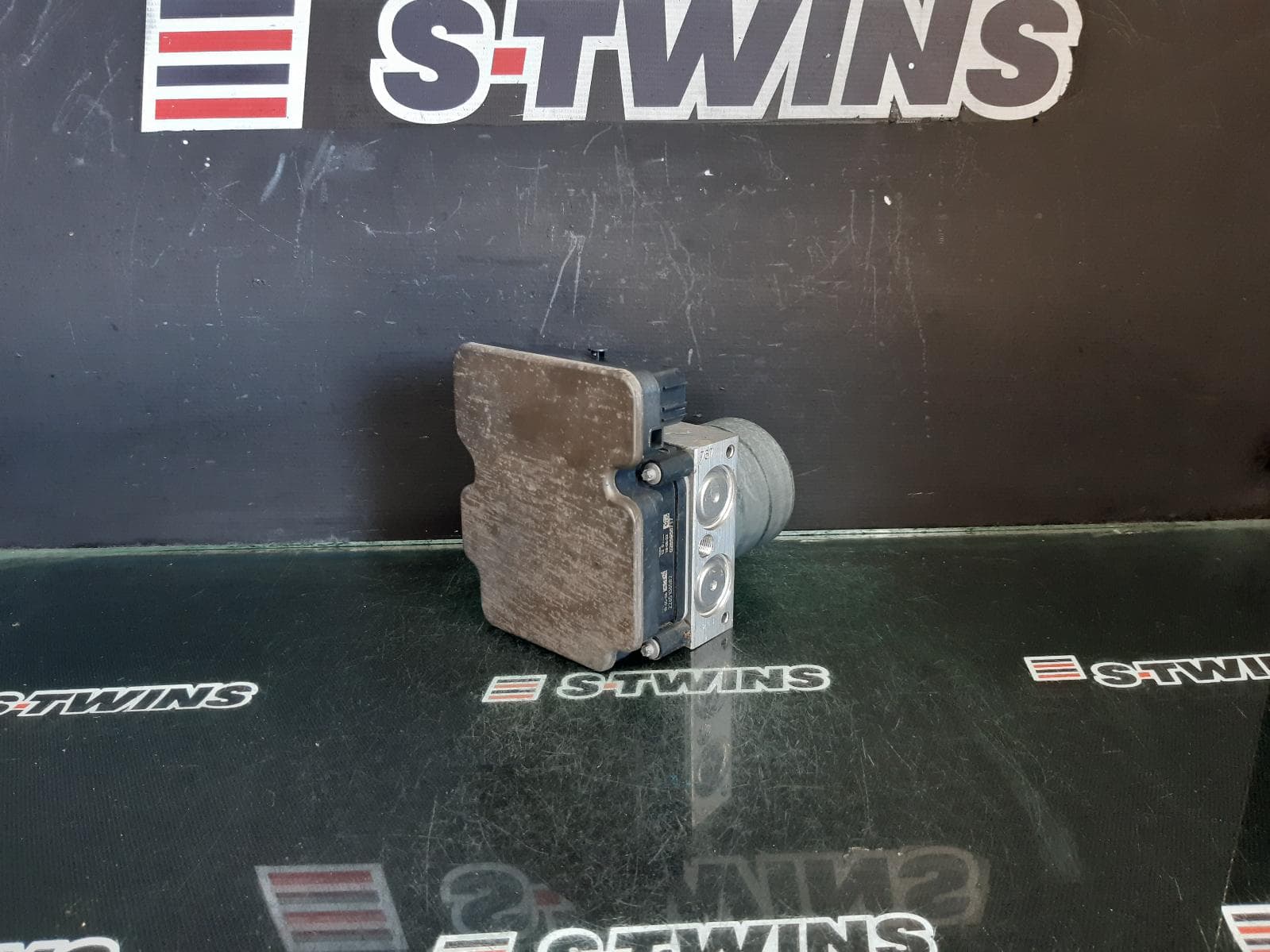 Used auto part listing image: 2019 SUBARU FORESTER ABS PUMP MODULATOR SJ010 TYPE, FB25, SK, 08/18- 0000327812