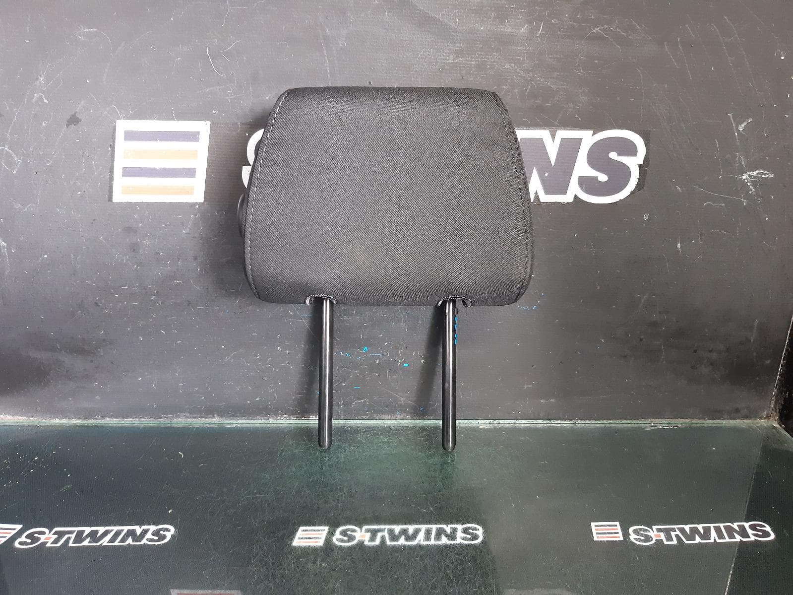 Used auto part listing image: 2017 RENAULT MEGANE HEADREST GEN 4, 06/16-02/20 0000362411