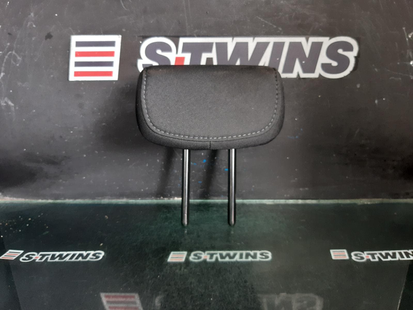 Used auto part listing image: 2017 RENAULT MEGANE HEADREST GEN 4, 06/16-02/20 0000362412
