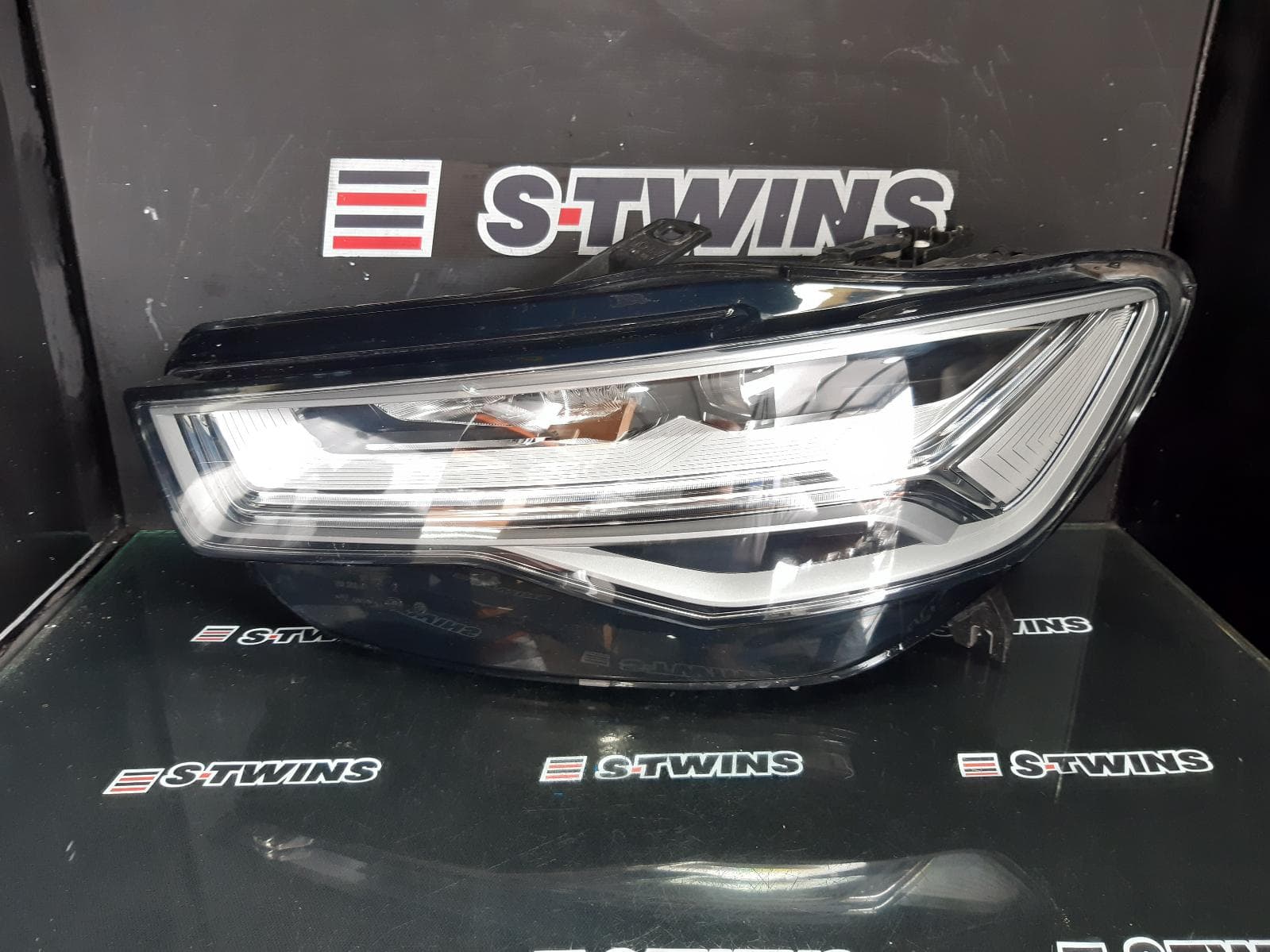 Used auto part listing image: 2016 AUDI A6 LEFT HEADLAMP 4G/C7, SEDAN/WAGON, LED TYPE, 04/11-06/18 0000317200