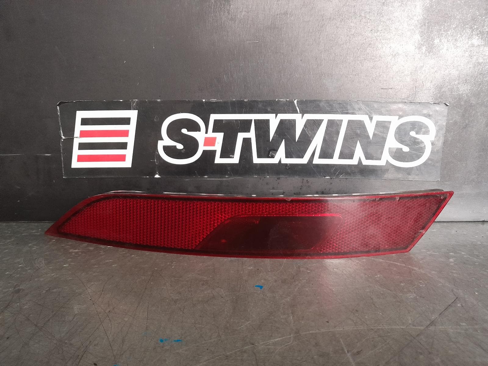 Used auto part listing image: 2022 POLESTAR 2 LEFT TAILLIGHT 534, IN BUMPER LIGHT, W/ REFLECTOR TYPE, 08/21- 0000334479