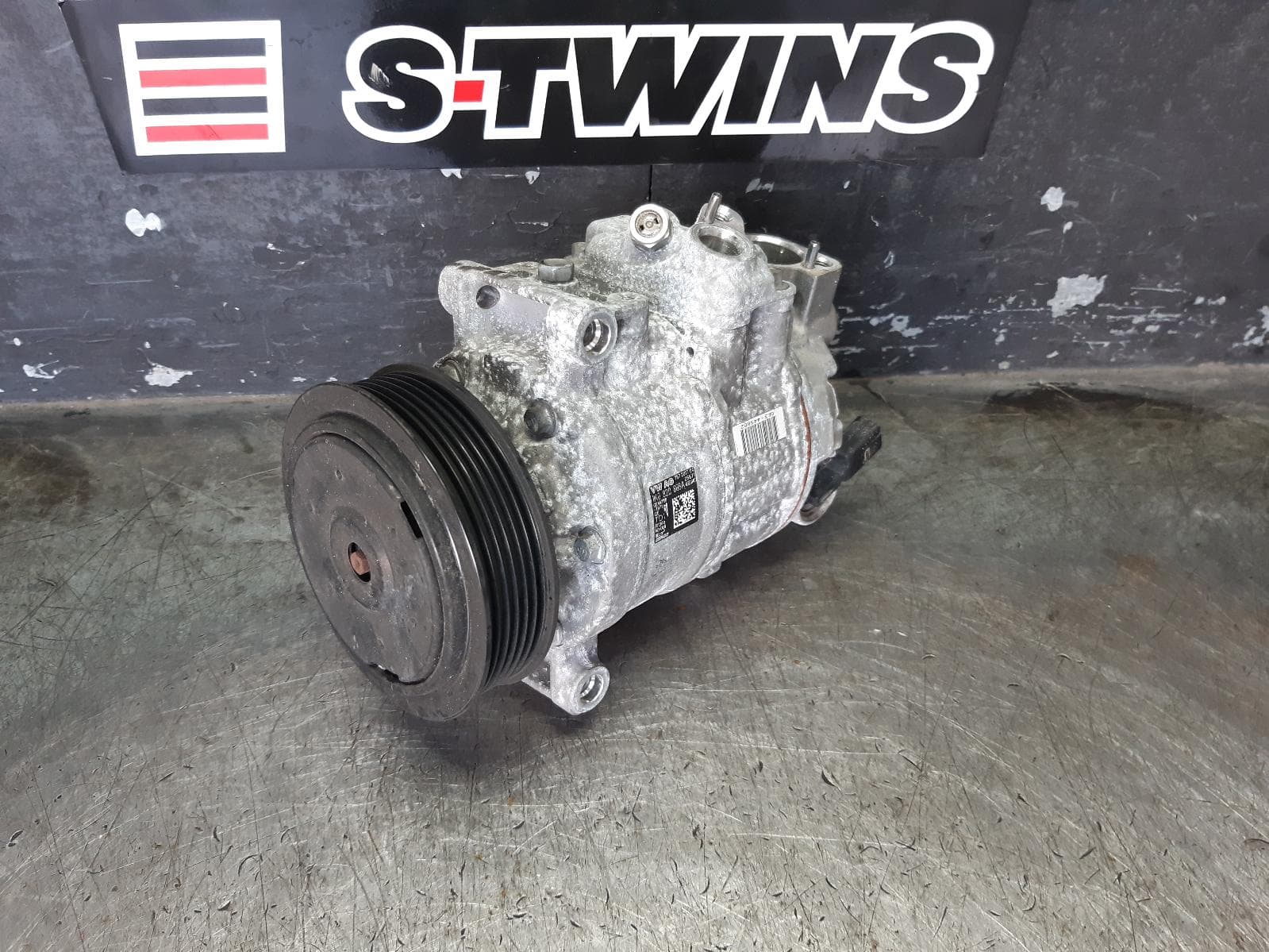 Used auto part listing image: 2017 AUDI Q3 A C COMPRESSOR 8U, 2.0, TURBO PETROL, 03/12-12/18 0000355666