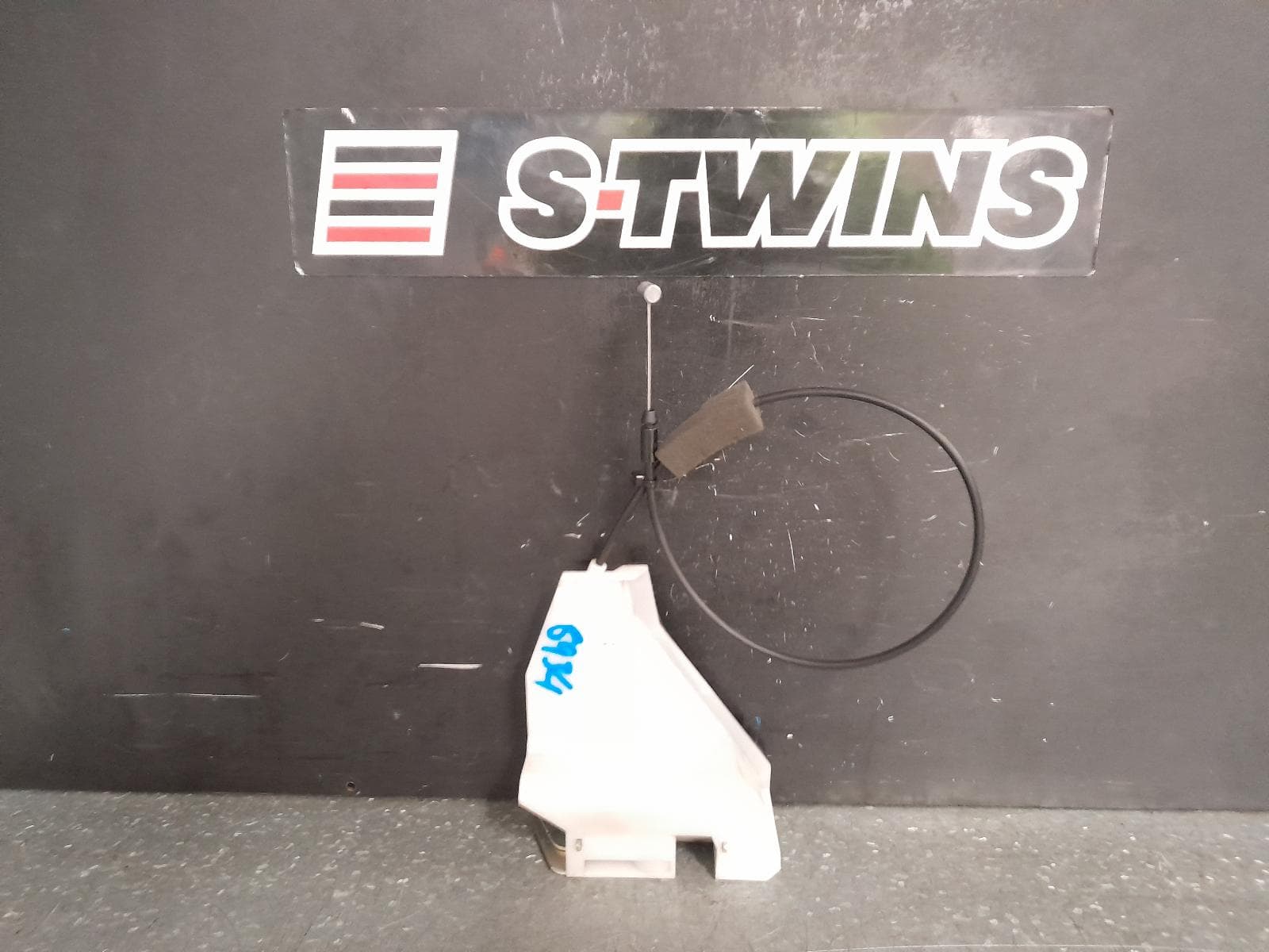 Used auto part listing image: 2021 HONDA ODYSSEY DOOR BOOT GATE LOCK RC1, RIGHT REAR DOOR LOCK, 02/14-03/22 0000363649