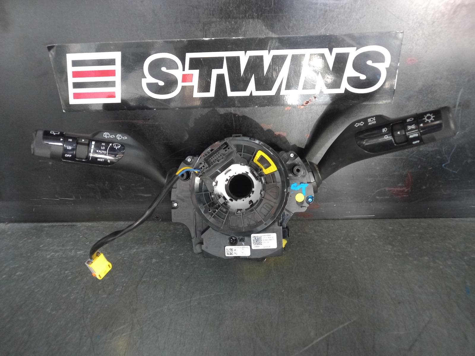 Used auto part listing image: 2024 KIA CARNIVAL/GRAND CARNIVAL COMBINATION SWITCH ASSY, KA4, 10/20- 0000367177