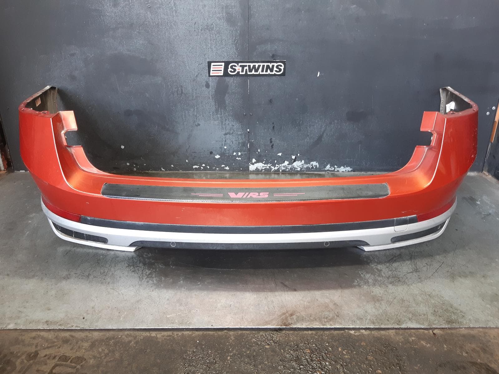 Used auto part listing image: 2020 SKODA SUPERB REAR BUMPER NP, BUMPER BAR, WAGON, 03/16- 0000304689